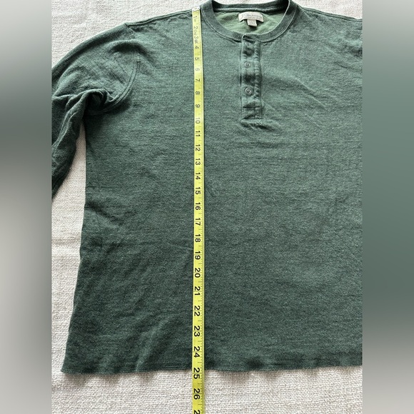 J. Crew knot goods men’s Forest Green warm Henley Top - Picture 3 of 8